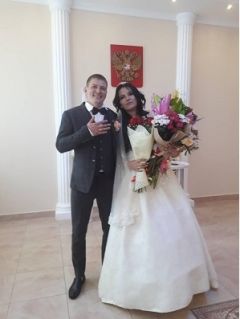 Одна из пар Калининского района, зарегистрировавших брак 18 августаНа День города Чебоксары в Калининском районе столицы Чувашии зафиксирован "свадебный бум" День города 