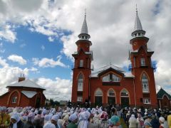 Олег Николаев и Рустам Минниханов открыли Соборную мечеть в Чувашии