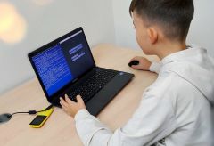 «Код будущего»: Школьников Чувашии приглашают на бесплатные курсы программирования