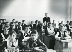 Сентябрь, 1974 года. Восьмая школа открыла свой второй учебный год. Фото из архива школы  Спасибо, что конца урокам нет. Школа № 8 Новочебоксарска отметила полувековой юбилей