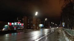 При объезде по указанным гражданами адресам выявили один мигающий фонарь по ул. 10-й Пятилетки (на скриншотах видео).Разговор начистоту Единый информационный день 