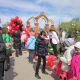 В Новочебоксарске прошел первомайский флешмоб Флешмоб Соборная площадь детская художественная школа артмоб 