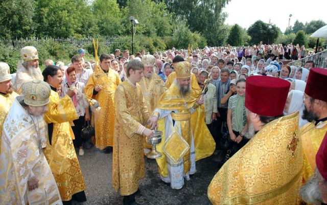 Крестный ход в престольный праздник. Фото Валерия Бакланова..