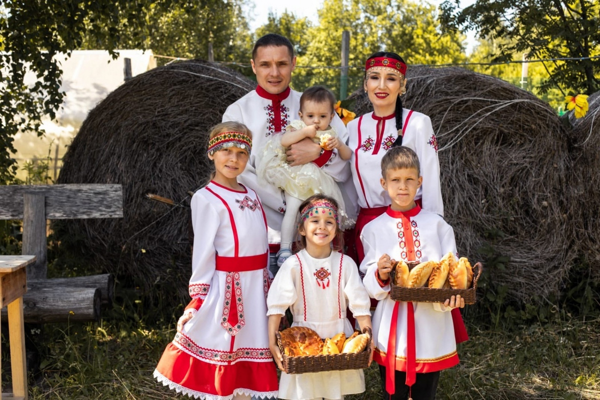 Восемь объятий для счастья | Грани